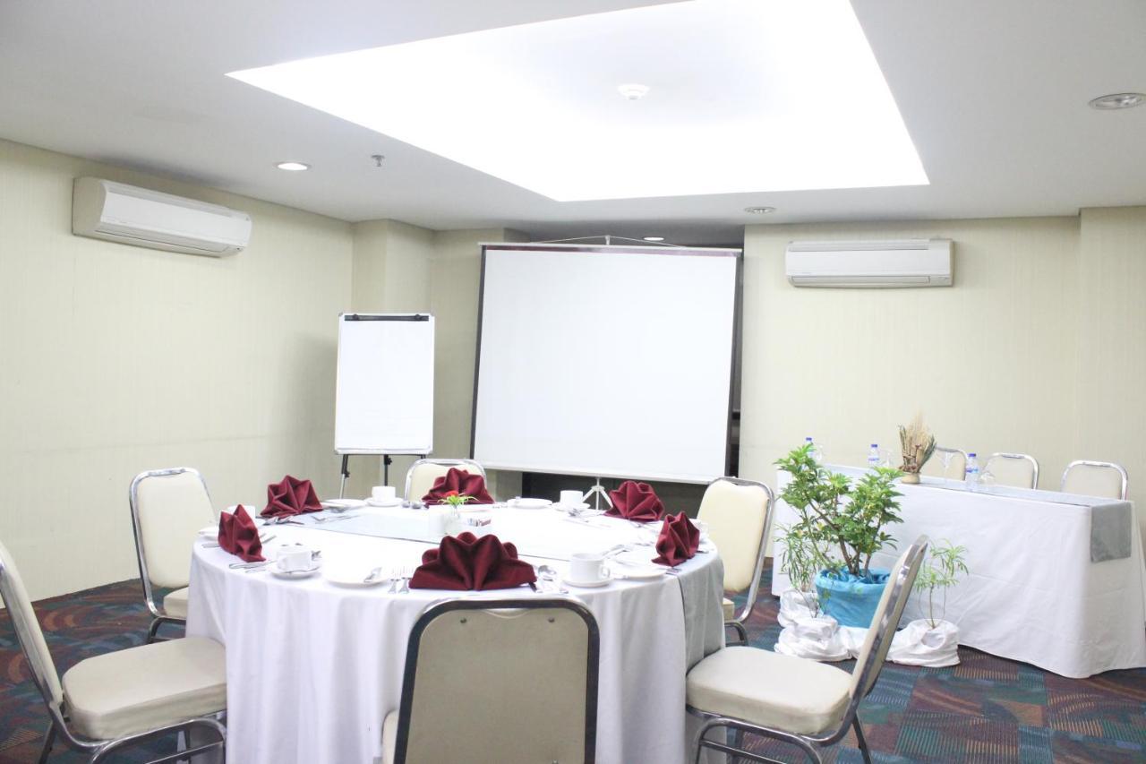 Sahid Mutiara Karawaci Hotel Tangerang Kültér fotó